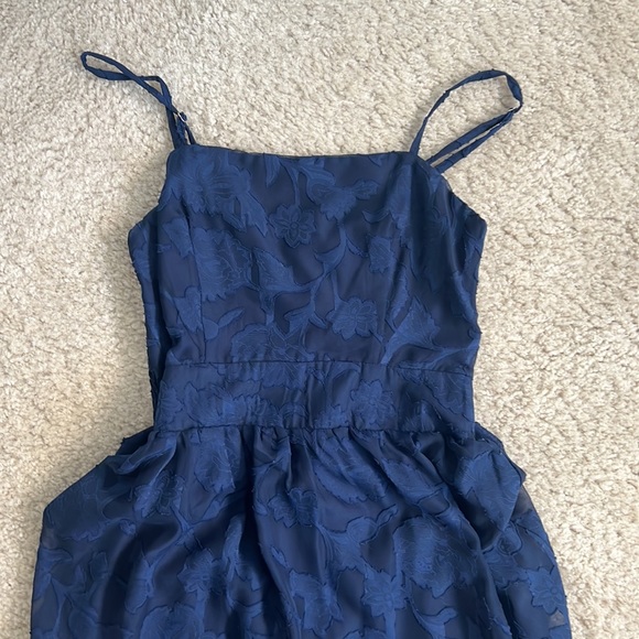 Lulu’s Navy Blue Floral Tiered Dress - XS - Picture 3 of 7